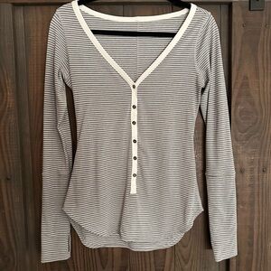 Lululemon Awesoma Henley Shirt